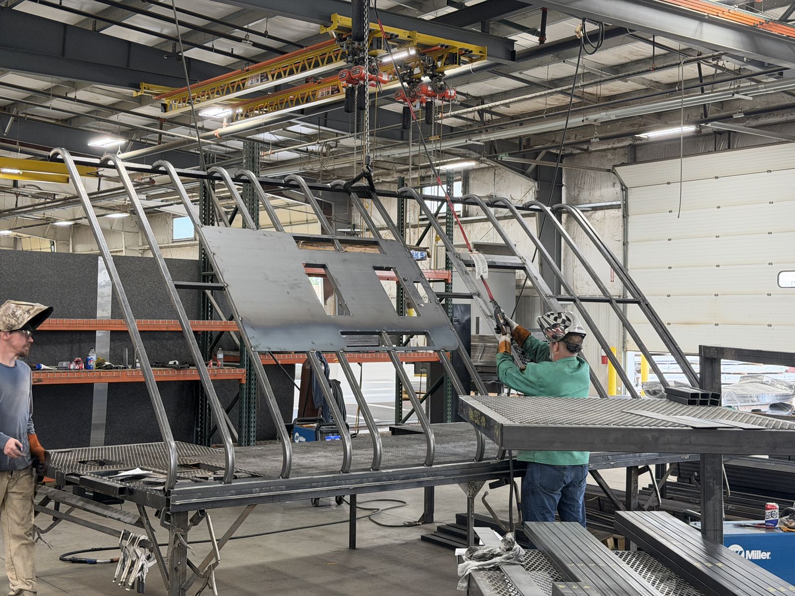 Roof structure assembly on the factory floor